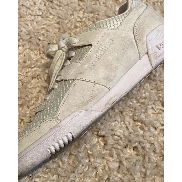 Reebok Club C metallic mint sneakers - Picture 3 of 4